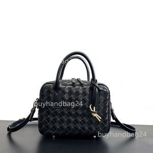 Box Tote Handheld Cassette Small Bags Bottgas Cowhide Knitted Venetas Small Square Lunch 2024 Crossbody Knitted Bag Square Totes Getaway Handbags WL4R