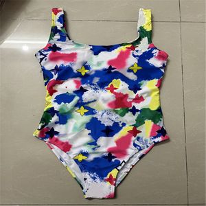 BIKINI Designer damskie stroje kąpielowe Kobiety kąpielowe Seksowne kąpiel kąpielowe kostiumy kąpielowe Kui garnitury bikinis moda drukowana przy basenie Zestawy strojów kąpielowych Rozmiar S-xl AB2822