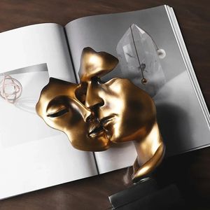 27cm Resin Kissing Couple Mask Figurines for Interior Golden Abstract Statue Home Office Living Room Decor Objects 240411