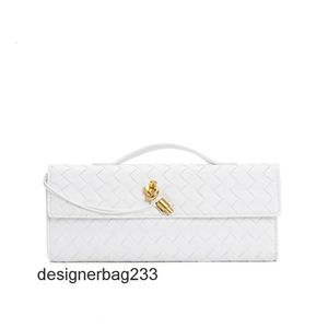 Shoulder Handle Long New Woven Clutch Stick Andiamo Women Lock Bag Fashion Single bottegs 2024 Lady Hardware Bags Buckle Venetas Baguette Cross Purse M023