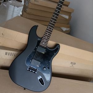 Kablar gratis frakt 6 strängar matt svart elektrisk gitarr med SSH -pickups rosentavla