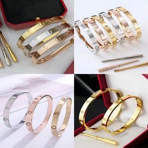 Luxus Womens Schmuck Luxusarmbänder Frauen Bracelets Mode Unisex Charme Edelstahl plattiert 18k Gold Schmuckparty Geschenk Schmuck für Männer und Frauen