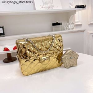 2024 New High End Western Style Small Fragrance One Shoulder Leather Square Bag Diamond Grid Chain Crossbody Womens