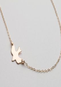 10pcs N107 Gold Silber Tiny Soar Flying Bird Halskette Frieden Taube Halskette Little Llow Babyvogel Halsketten abstrakte Halsketten7648316