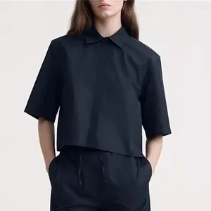 女性のブラウス2024夏のシンプルな短いトップルーズショートスリーブシャツなしラベル