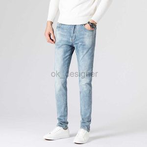 Jeans Jeans Designer de jeans masculina calça jeans masculina com bordados modernos e calças angustiadas elásticas de ajuste esbelto com pés pequenos