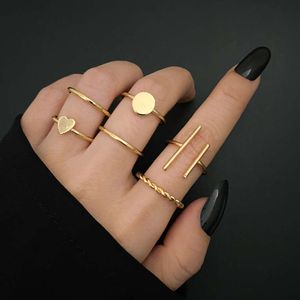 Koreanische Schmuckwelt 6-teilige Liebe kreativer kreativer kühle Legierung Geometrischer Joint Ring Set