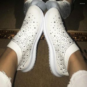 Fitnessskor mode kvinnor sock sneakers bling vulkaniserade kvinnliga casual damer glid på loafers tränare tenis feminino