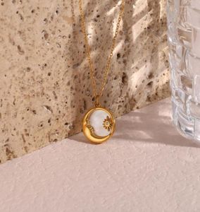 Hänge halsband naturlig pärlemor som kastar månstjärncirkelmynthalsband för kvinna 18k guldpläterad rostfritt stål smycken5270071
