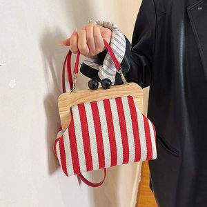 Axelpåsar mode träklippskal koppling designer dot kvinnor casual canvas crossbody väska små kvinnliga plånböcker 2024