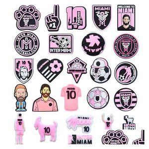 Accessori per parti di scarpe Accessori neri Pink Football Flowers Hole Decoration Cartoon Pvc Clog Charms Scarpe di consegna a goccia fai -da -te dhzpc