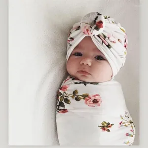 Koce Baby Swaddle Ket i chusta pączki/ruffy hat Born Botton Wrap Zestaw 2 sztuki