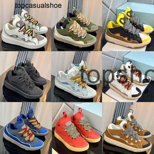 Lavines LanvinLities Causal Designer Kvinnor Sneakers Curb 2023 Shoes Sneaker Calfskin gummi svart vit rosa gulgrå grön löparskor Plattformsulen Sko