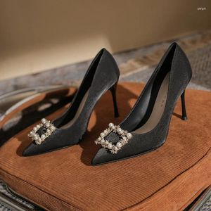 Отсуть обувь Crystal High Hell of Women Retro Black Pointed Party Slip-On Femmes Shoese Комфортная неглубокая сексуальная тонкая каблука женские насосы