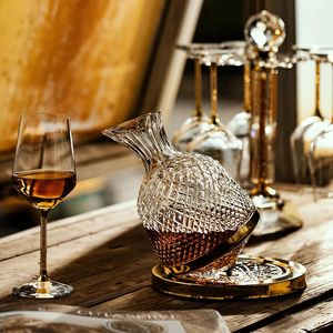 Tumbler Gyro Rotary Shaker Glass Decanter Luxury High Foot Red Wine Cup Hushållsset Crystal Dispenser 240415