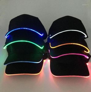 Boll Caps Fashion Unisex Solid Color LED Lysande baseballhatt Julfest toppade Cap18950897