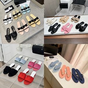 Rozmiar 35-43 Kapcie Męskie Paryż Kobiety Sandały Camellia 2C Łańcuchy Summer Flip Flip Flops Miękki dół Moda Wszechstronne buty Luksusowe projektanty Slajd Miękkie, płaskie kapcie