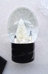 Cclassics Snow Globe med julgran inuti bildekorationen Crystal Ball Special Novelty Julklapp med presentlåda4591584