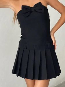 Sıradan Elbiseler 2024 Moda Basit Stil Kadınlar Yaz Mini Gece Siyah Kolsuz Kapalı Omuz Yay Tüpü
