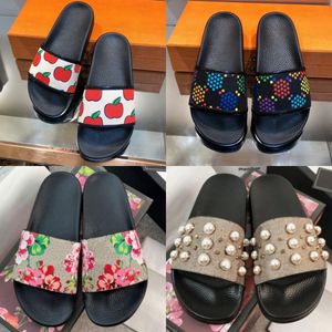 Terlik Marka Kadın Tasarımcı Ayakkabı Lüks Çiçek Plaj Ayakkabıları Yıldızlar Baskı Sandalet Erkekler Deri Slaytlar Moda İncileri Platform Ayakkabı Slip Olmayan Açık Open Openn Toe