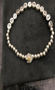 Peaceminusone Yeni Mektup Daisy Bilezik GD Yıldız Aynı Stil 925 STERLING Gümüş PMO Bilezik Trendi Jewelry4012208