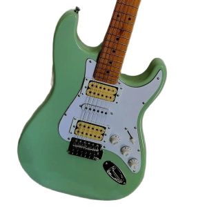 Kablolar Yeni !!! Açık yeşil renk st elektro gitar katı gövde akçaağaç klavyesi beyaz pickguard