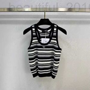 Kadın Tankları Camis Designer Erken Bahar Yeni Nanyou Cha Yaşını Azaltan Tatlı Kız Tarzı Mektup Zayıflama ve İnce Fit Mizaç Yün Örme Tank Top Kadınlar için K9vu