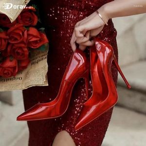 Elbise ayakkabıları 12 cm yüksek topuklu kadınlar lazer kırmızı ışıltılı işaretli ayak parmağı sığ gece kulübü pompaları bridemaids düğün partisi bayanlar