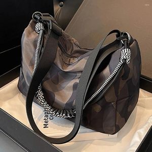 Bolsas de ombro Mulheres Bolsa Chic Strap Ajuste Camuflagem Nylon Impermeável Tote da moda leve elegante crossbody