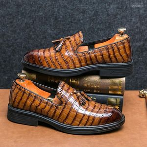 Casual skor gata style läder loafers män bekväma mäns båtlägenheter modemärke man kör mångsidig klänningskor