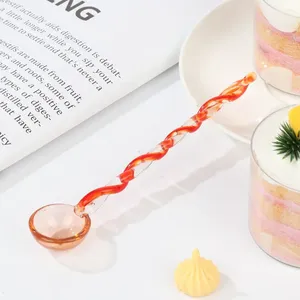 Kaffescoops 1pc Crystal Spoon Candy dessert målat glas spiralmjölk som rörande härlig ins stil