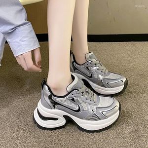 Casual Buty Kobiety Mesh Oddychający platforma Sneakery lekkie grube sporty z koronkowymi sportami Chunky Sneaker Tenis 6 cm