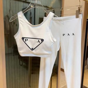 Traccia da donna per le tracce di sago abiti da yoga set senza soluzione di continuità palestra di abbigliamento sportivo per lettere di stampa casual jogging running women white sudore bianco tuta per il sudore bianco