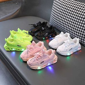 Sneakers 2023 Boys New Cartoon Sneakers Children Baby Spring Breathable Mesh LED Luminous Sports Shoes Kids Casual Autumn Light Up Shoes T240415