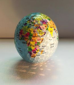 2pcsset globe haritası golf topları renk golf topları pratik top hediye şeffaf renkli çocuklar evcil hayvan oyuncakları masajı2654320