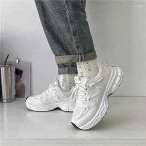 Buty swobodne 2024 Kobiety Chunky Sneakers Mesh skórzana platforma Silne kolory koronkowe Trendy Trendy Trenarzy grube jedyne panie