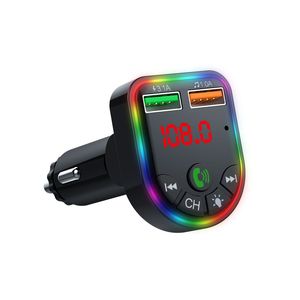 P5 Wireless Hands-Free Charger de telefone de carro colorido Iluminação de carro duplo carregador de carro USB Carro sem fio mp3 BT5.0 FM Transmissor USB C Carregador de Carrego Fast Charing