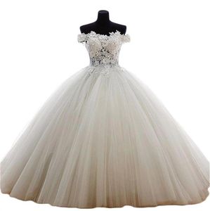 2017 seksowna moda koronkowa suknia balowa sukienki Quinceanera z aplikacjami Tiuls Plus Size Sweet 16 Sukienki Vestido Debiutante suknie BQ299452391