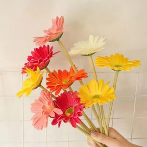 Fiori decorativi Gerbera artificiale 12pcs decorazioni fai-da-te multicolore Daisy riutilizzabile artigianato di fiori per bouquet per feste per feste