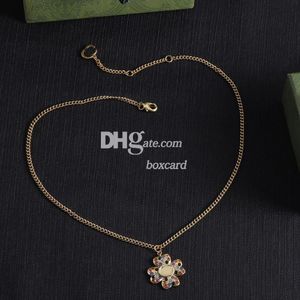 Vintage Metal Chain Pendant Necklaces Designer Colored Crystal Necklaces Charm Necklaces With Box