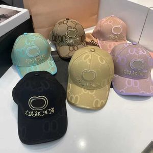 Designer Baseball Designer Ball Caps Plaid Duck Tongue Cap Letter Embroidery Sports Golf Travel Hundred Temperament Hat