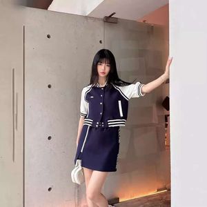 Designer Ce24ss New Classic Blue White Contrasting H Sleeve Letter Woven Zippered Top+Half Skirt Fashion Casual Set