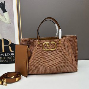 2024 Designer Tote Bag Raffias Straw Beach Shoulder Handbags Large 38cm Fashion Crochet Purse Women Rivet Bag Metal Wallet Crossbody Luxury Makeup Clutch