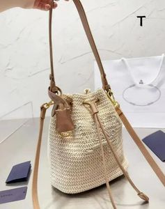 Kadın Straw Bags Naylon Omuz Çantaları Hobos Çanta Zinciri Çantalar Tasarımcı Crossbody Bagetler Lady Küçük Toates Kova Çantası Büyük Kapasite Boyutu 24 Çift Amaçlı Çanta