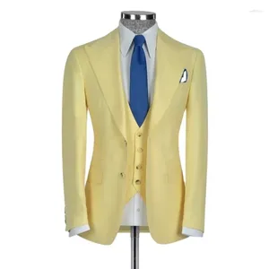 남자 양복 최신 디자인 옐로우 핑크 레드 맨 3 조각 신랑 웨딩복 세트 비즈니스 공식 재킷 조끼 바지 드레스 턱시도 블레이저