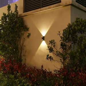 Lâmpada de parede solar 2 modos iluminação à prova d'água ao ar livre para cima e para baixo jardim de iluminação luminoso