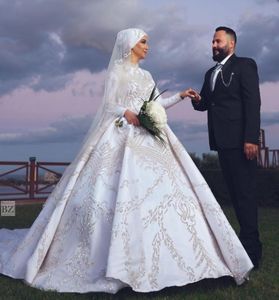 Luksusowa frezowanie muzułmańska suknia ślubna Dubai Arabski kryształowy długi rękaw satynowy satynowy suknie ślubne wysokie szyi