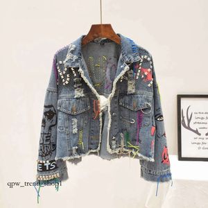 Women's Jackets Spring Autumn New Women Street Fashion Graffiti Denim Jacket Female Personality Short Raw Cut Rivet Fringe Jean Coat Y 970