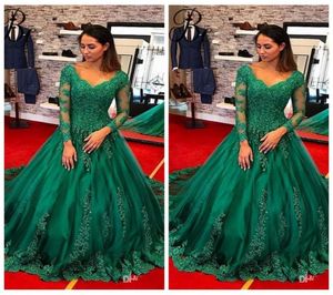 2018 Arabiska blygsamma gröna bollklänningar Evening Dresses V Neck Sheer långa ärmar Robe de Soiree Formell Prom Dress Vestido de Fiesta9591107