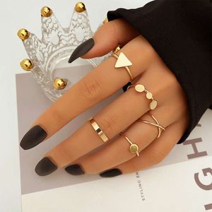 Ny legering Joint Creative Geometry Cross Triangle Circle Ring Combination Set med 5 stycken